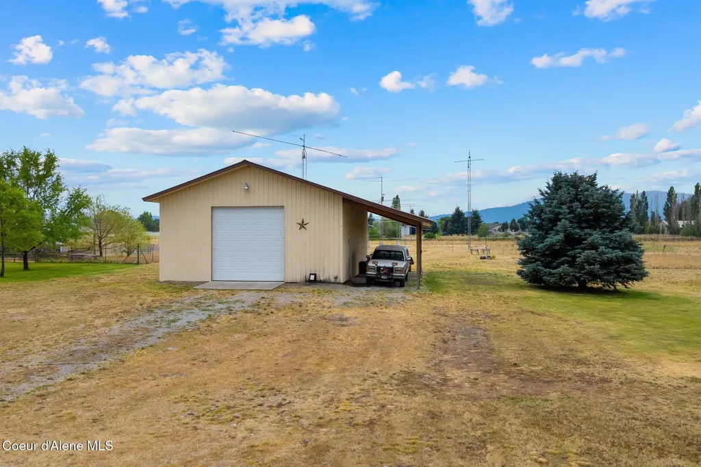 9998 W Gallop Lane Post Falls ID 83854