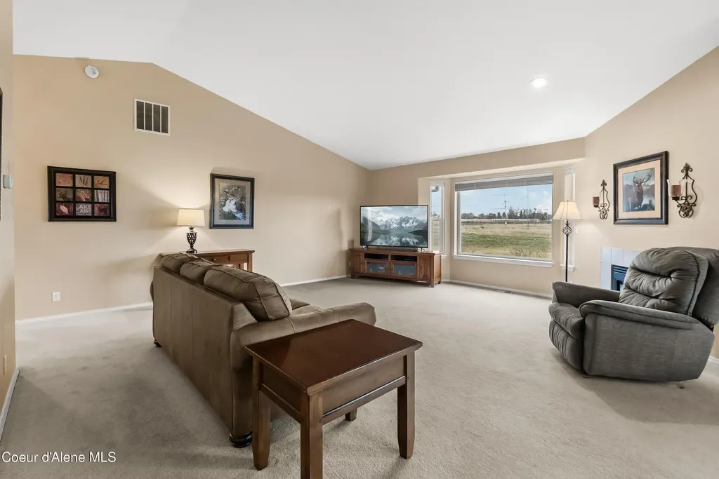 9998 W Gallop Lane Post Falls ID 83854