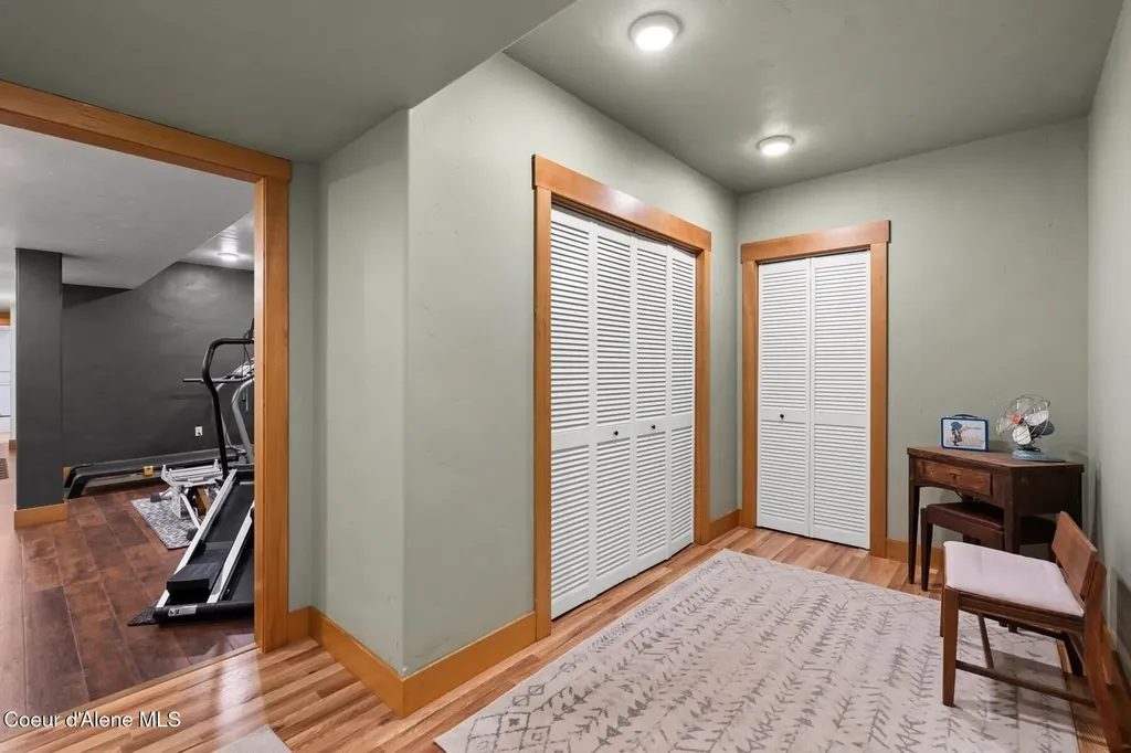 585 Gallop Circle Sagle ID 83860