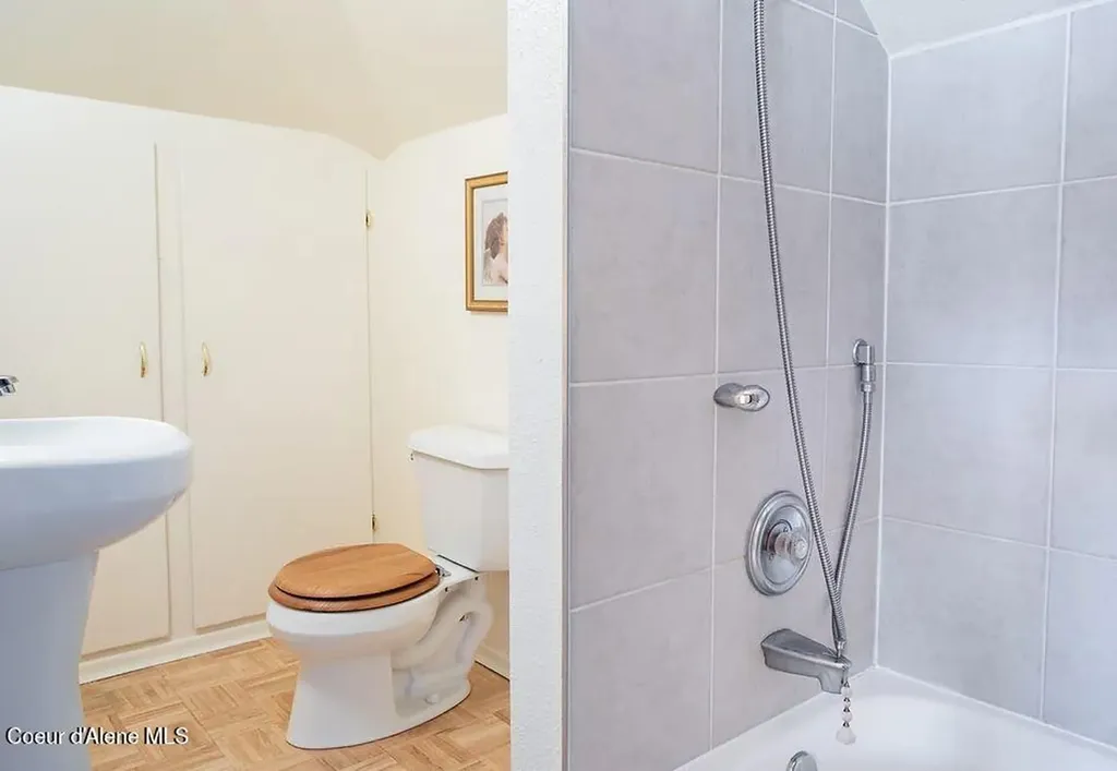 1001 W Jefferson Avenue St. Maries ID 83861