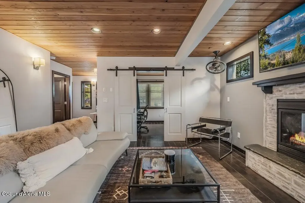 1205 W Lake Street Sandpoint ID 83864