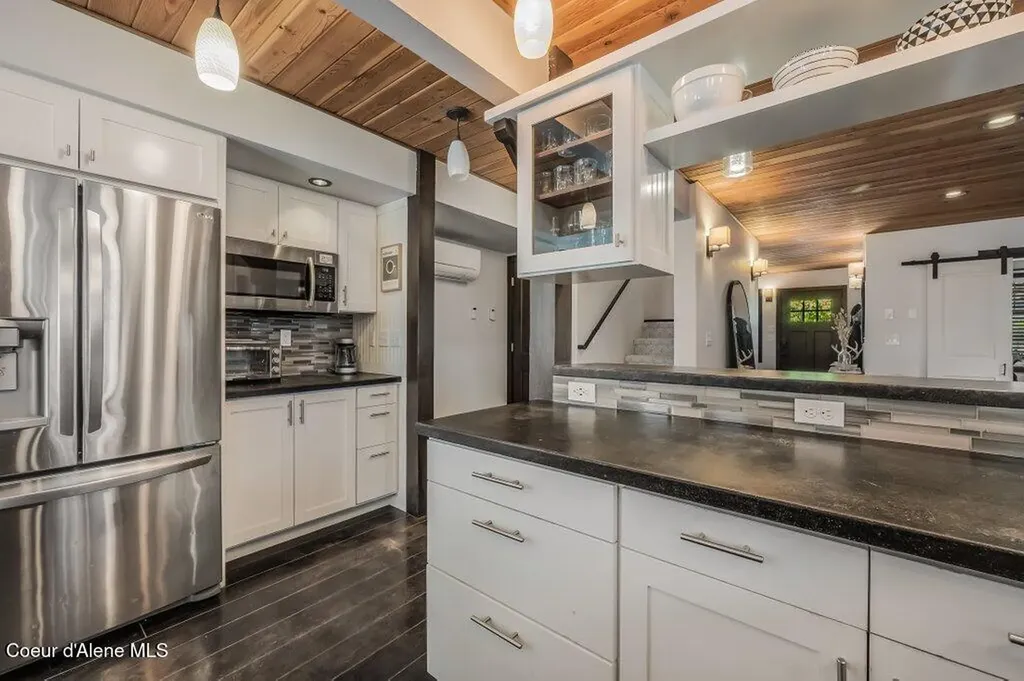 1205 W Lake Street Sandpoint ID 83864
