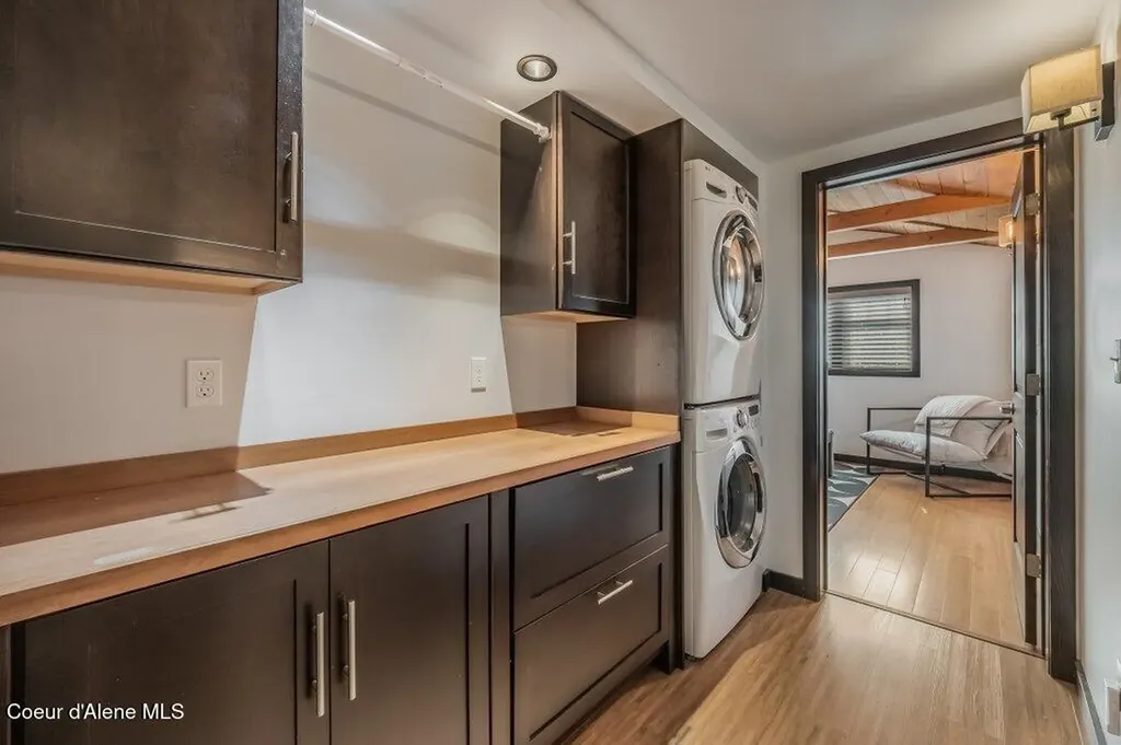 1205 W Lake Street Sandpoint ID 83864