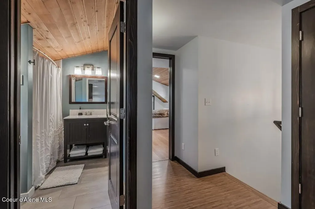 1205 W Lake Street Sandpoint ID 83864