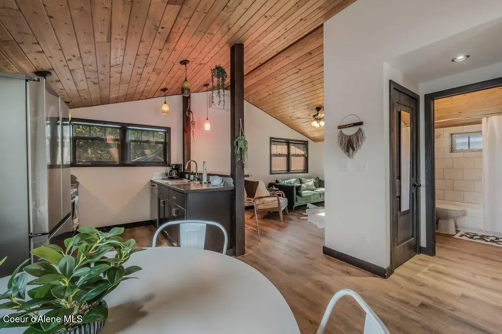 1205 W Lake Street Sandpoint ID 83864