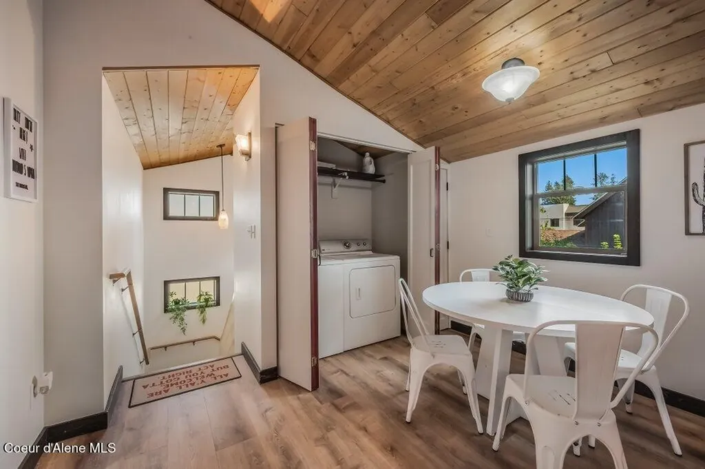 1205 W Lake Street Sandpoint ID 83864