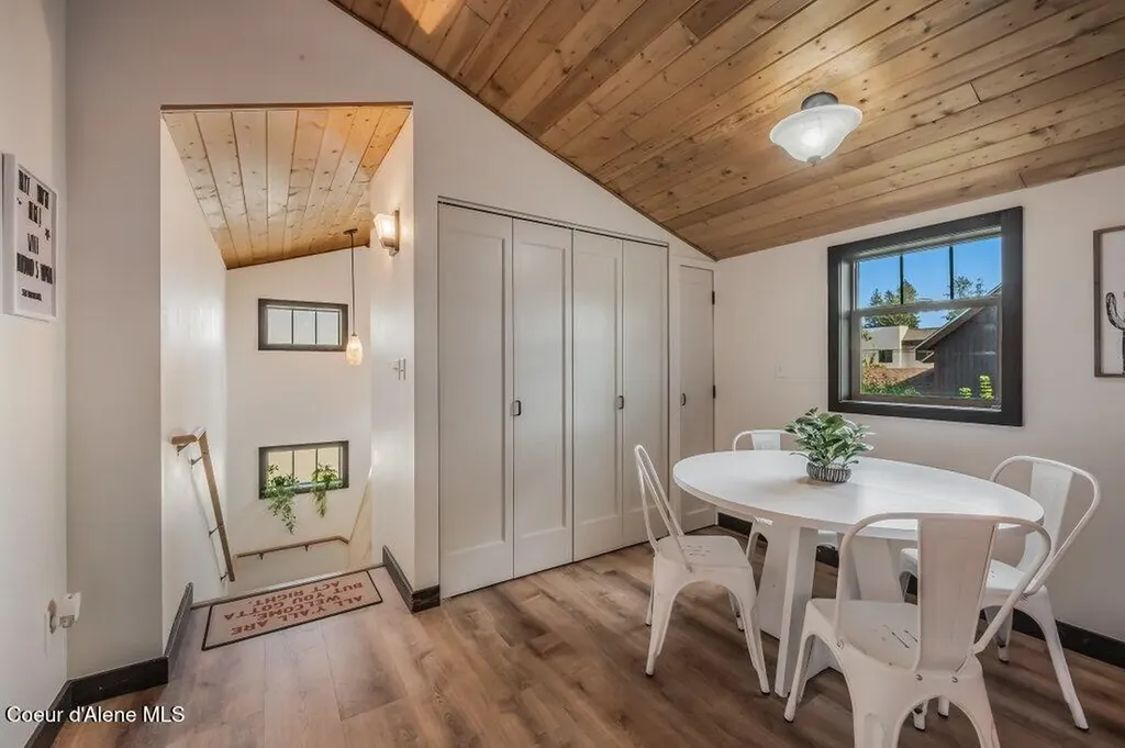 1205 W Lake Street Sandpoint ID 83864