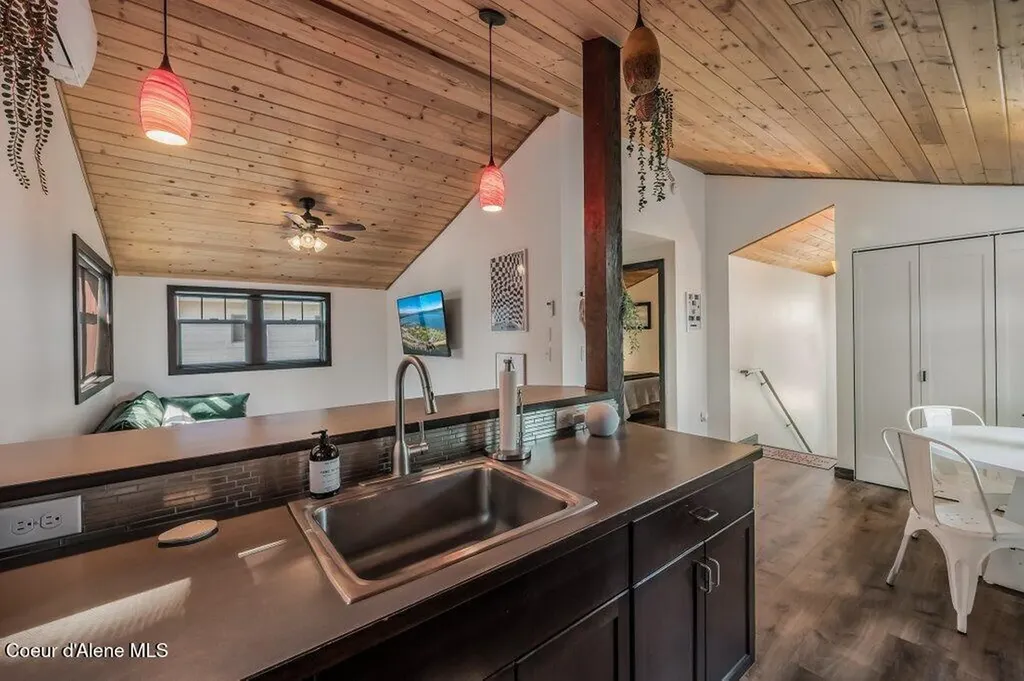 1205 W Lake Street Sandpoint ID 83864