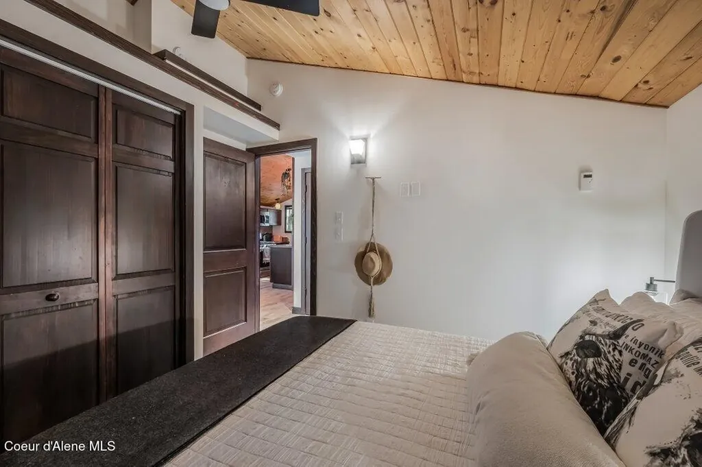1205 W Lake Street Sandpoint ID 83864