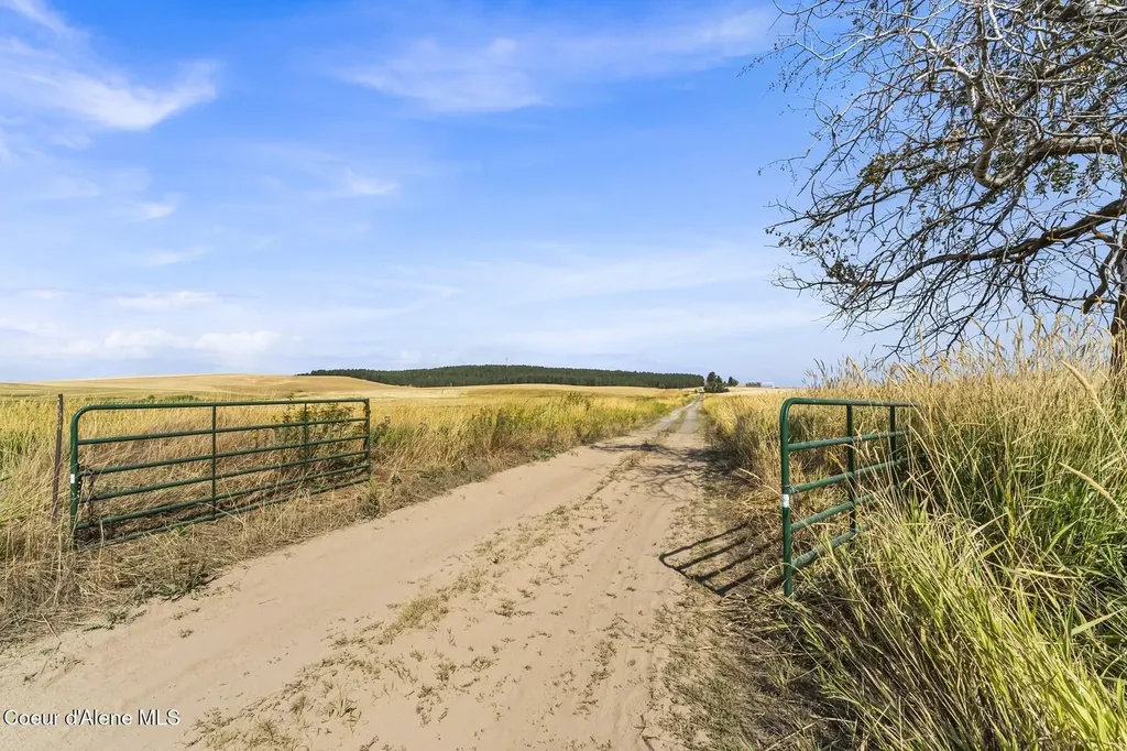 8597 W Rolling Hills Road Worley ID 83876