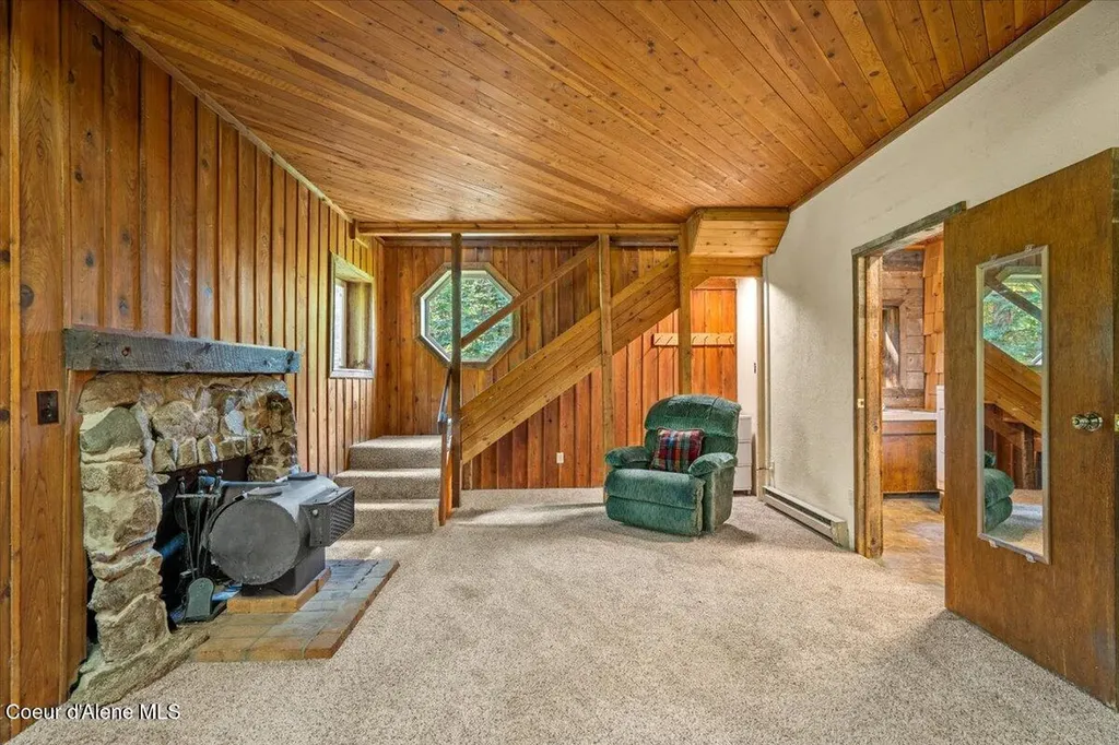 28801 N Lewellen Creek Road Athol ID 83801