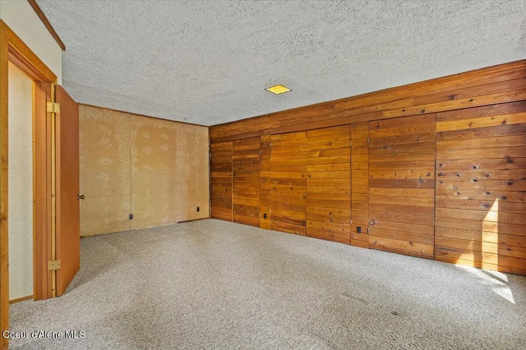 28801 N Lewellen Creek Road Athol ID 83801