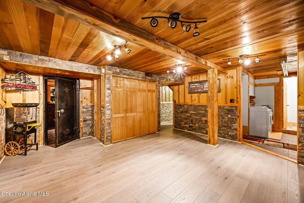 1706 Nine Mile Road Wallace ID 83873