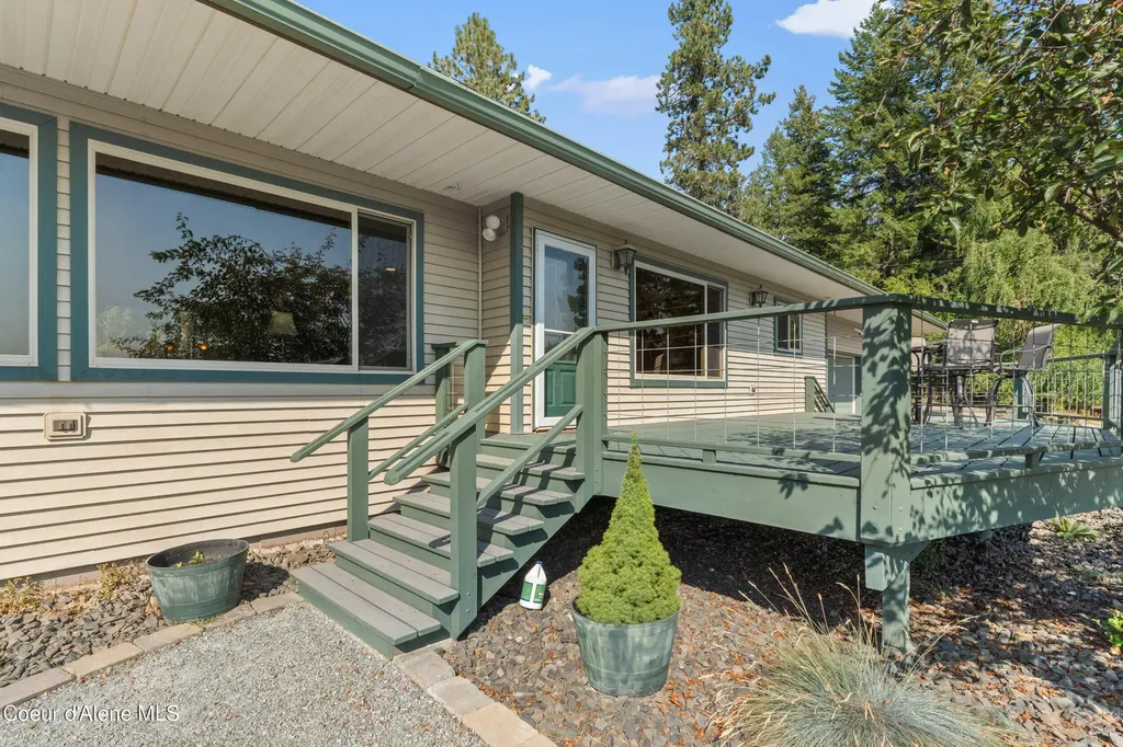 1702 Eastside Road Priest River ID 83856