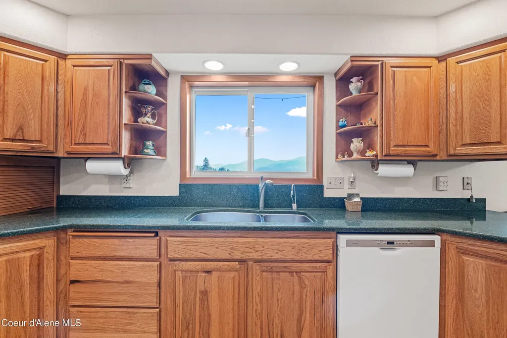 1702 Eastside Road Priest River ID 83856