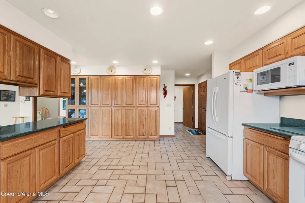 1702 Eastside Road Priest River ID 83856