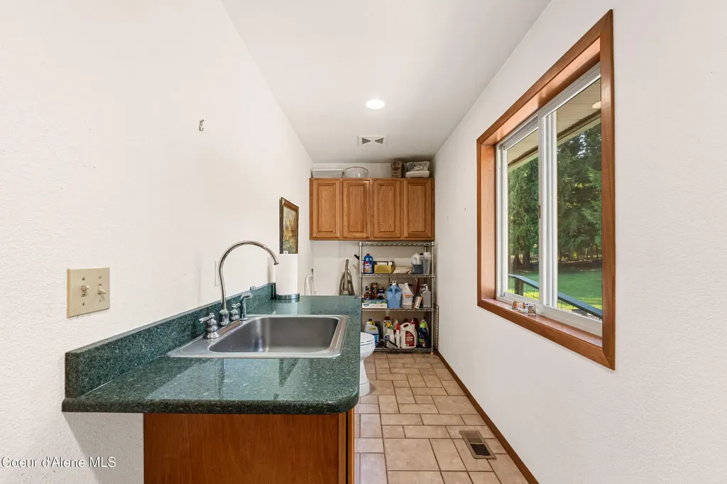 1702 Eastside Road Priest River ID 83856