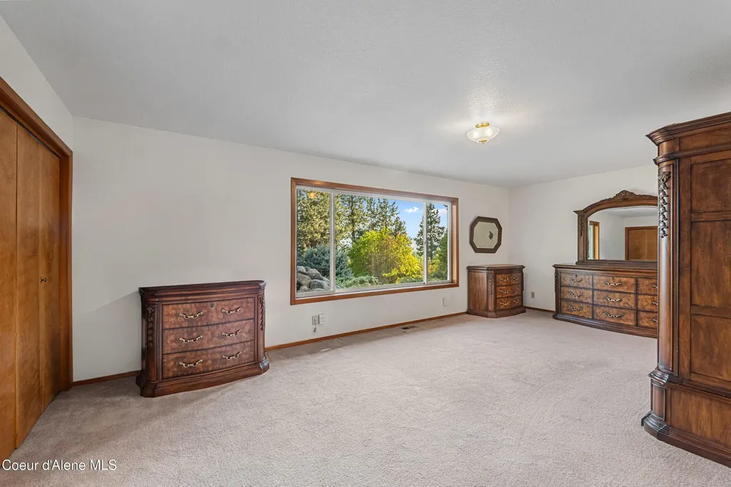 1702 Eastside Road Priest River ID 83856