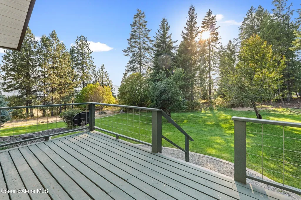 1702 Eastside Road Priest River ID 83856