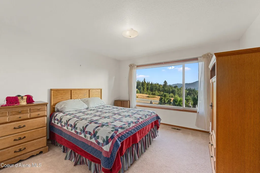 1702 Eastside Road Priest River ID 83856