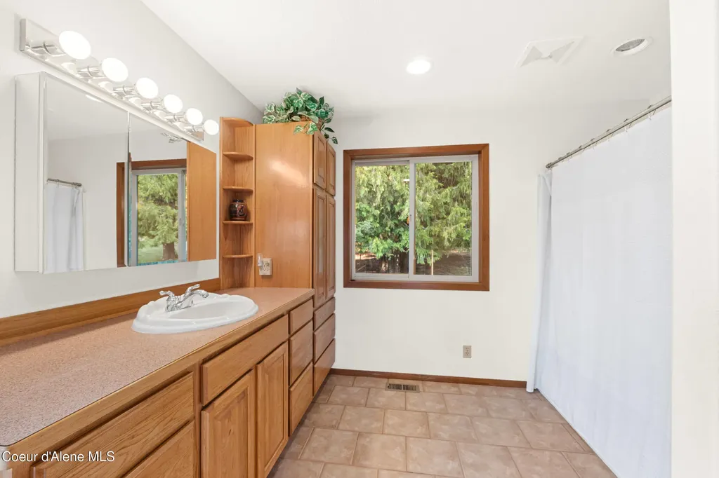 1702 Eastside Road Priest River ID 83856