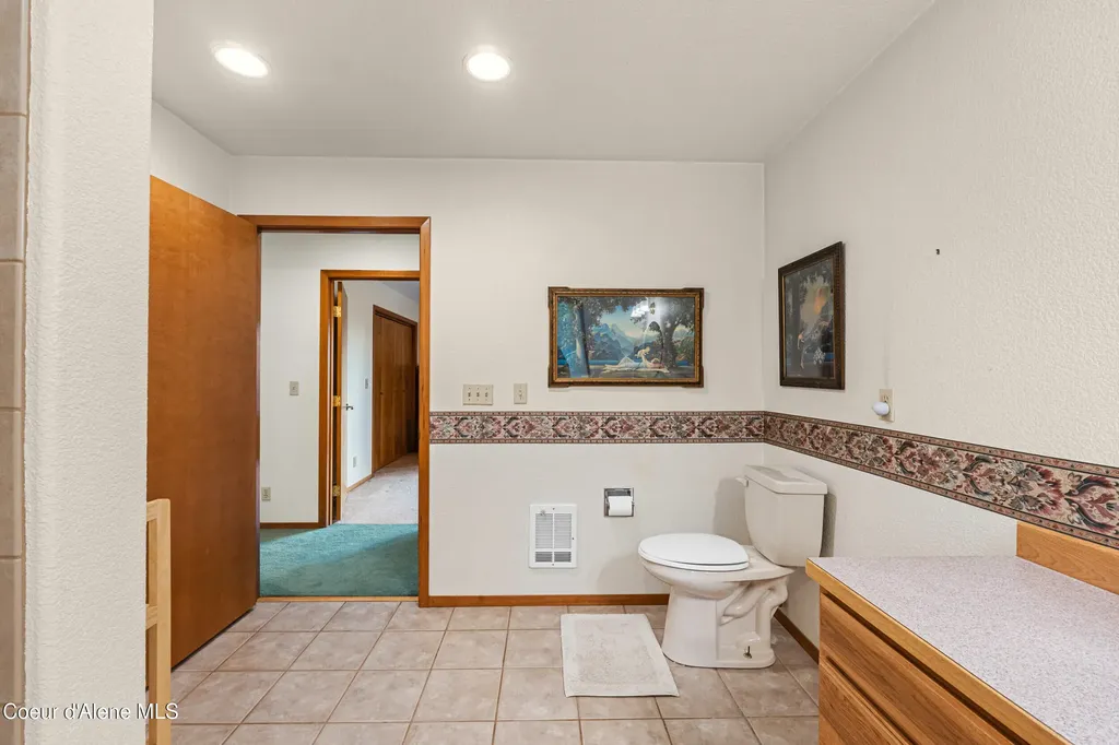 1702 Eastside Road Priest River ID 83856
