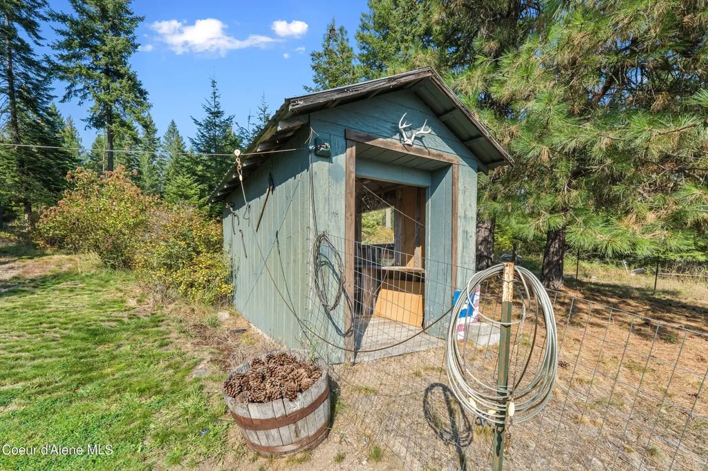 1702 Eastside Road Priest River ID 83856