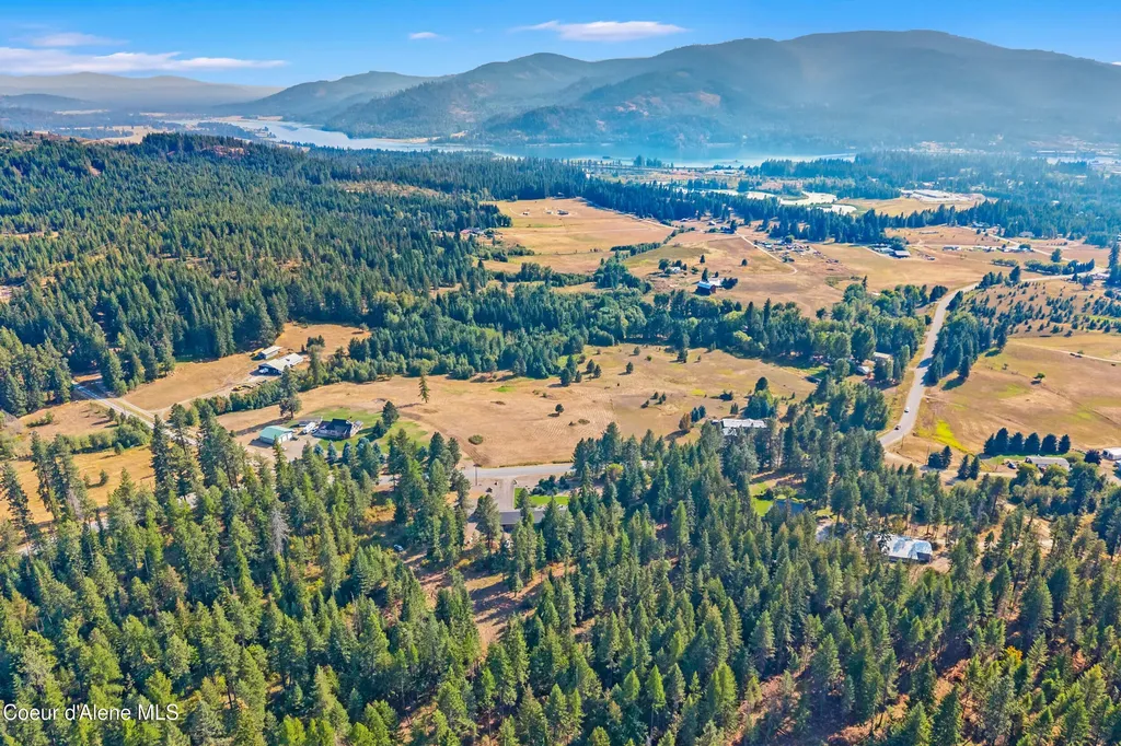 1702 Eastside Road Priest River ID 83856