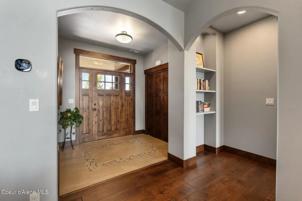 179 Waterfront Drive Sagle ID 83860