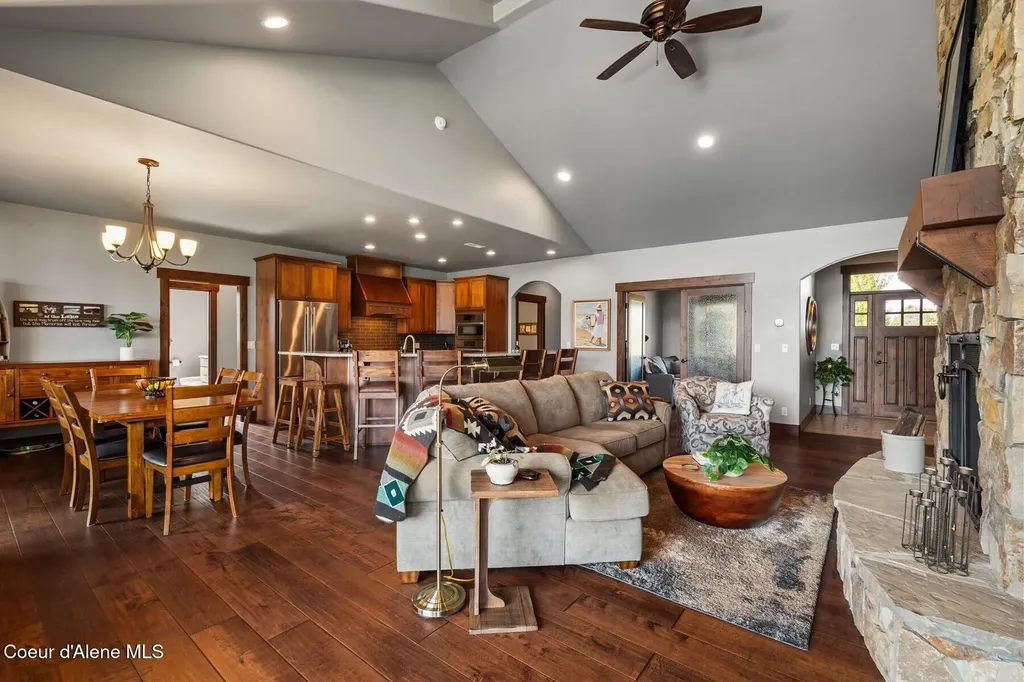 179 Waterfront Drive Sagle ID 83860