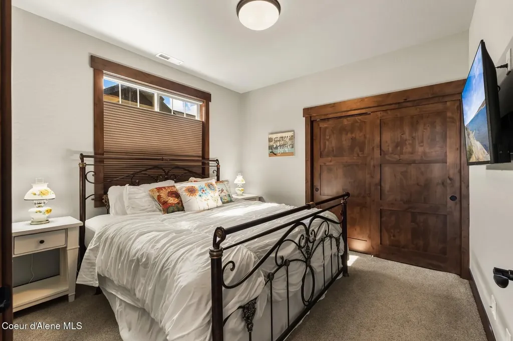 179 Waterfront Drive Sagle ID 83860