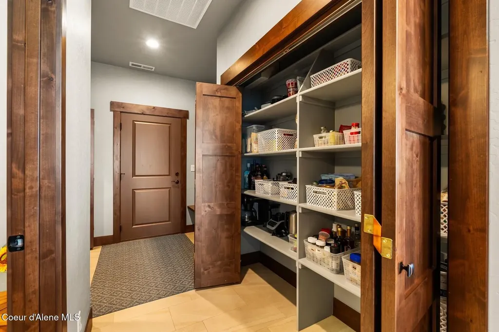 179 Waterfront Drive Sagle ID 83860