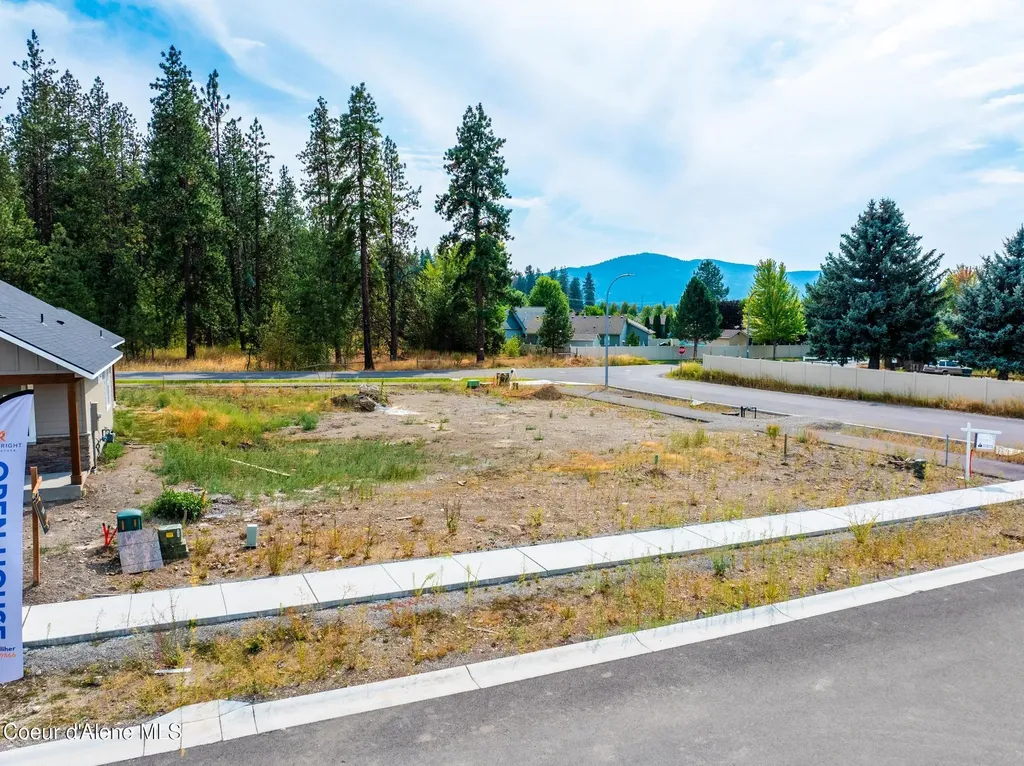 4422 E Savea Lane Post Falls ID 83854