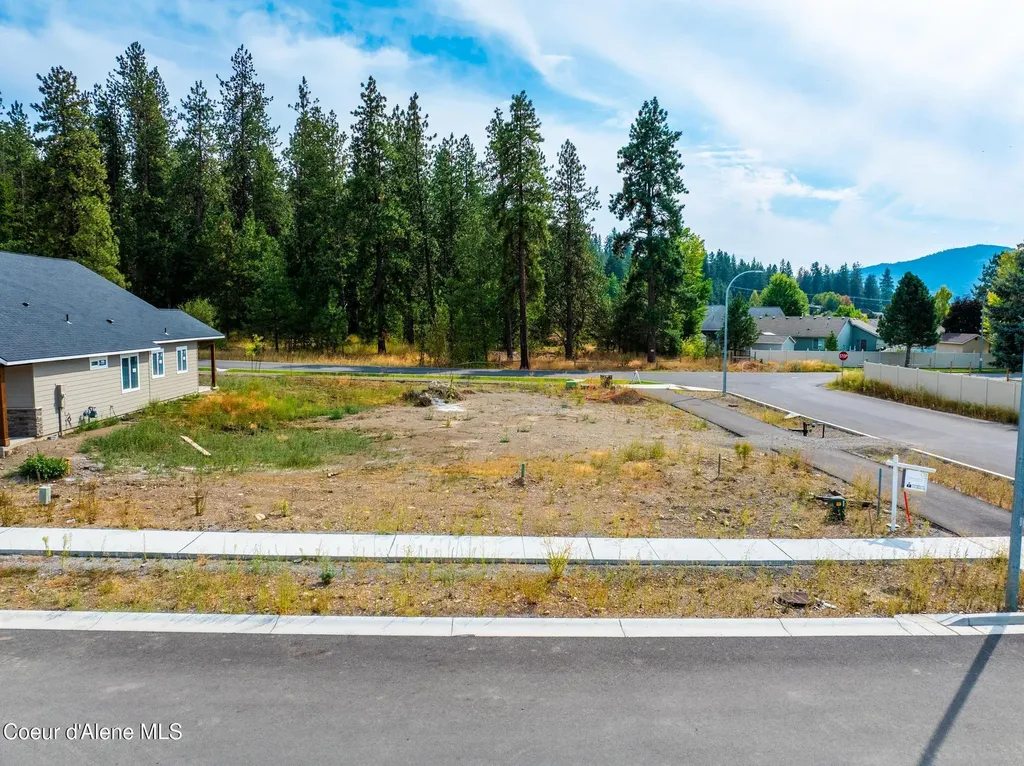 4422 E Savea Lane Post Falls ID 83854
