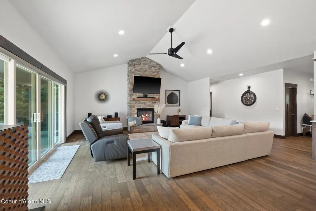 5864 W Twin Lakes Road Rathdrum ID 83858