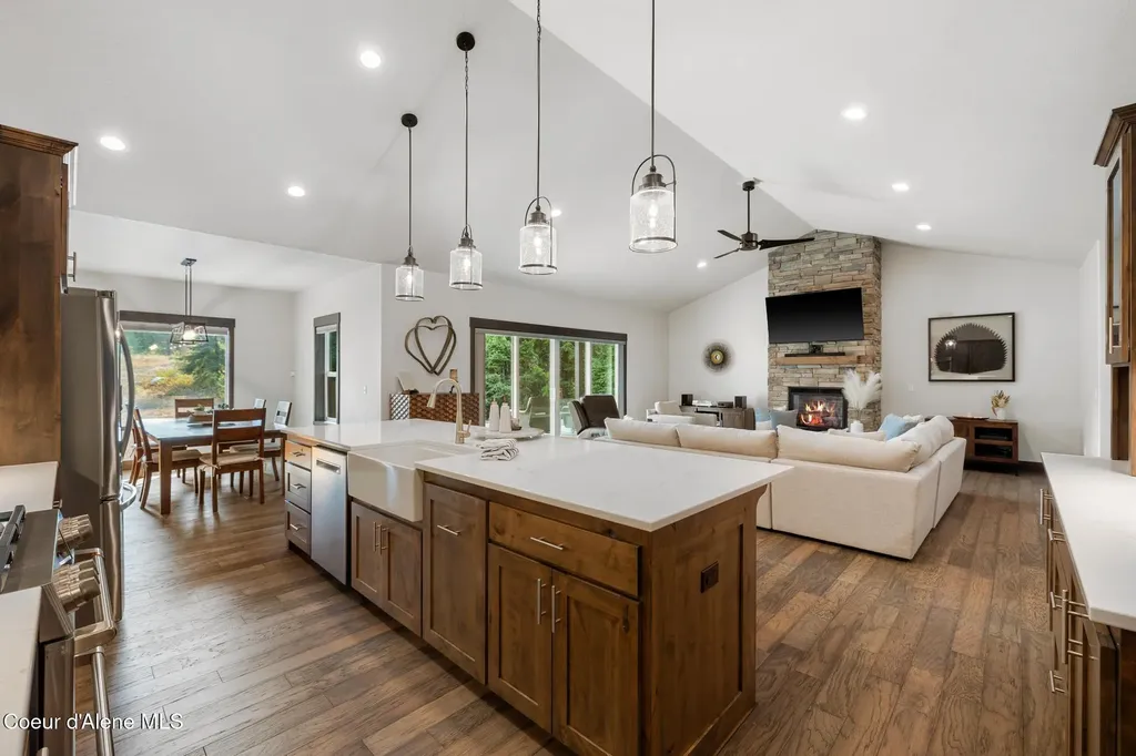 5864 W Twin Lakes Road Rathdrum ID 83858