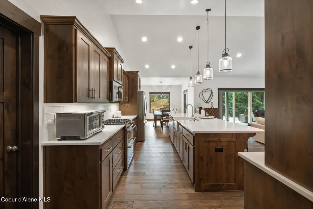 5864 W Twin Lakes Road Rathdrum ID 83858