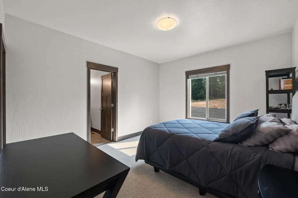 5864 W Twin Lakes Road Rathdrum ID 83858