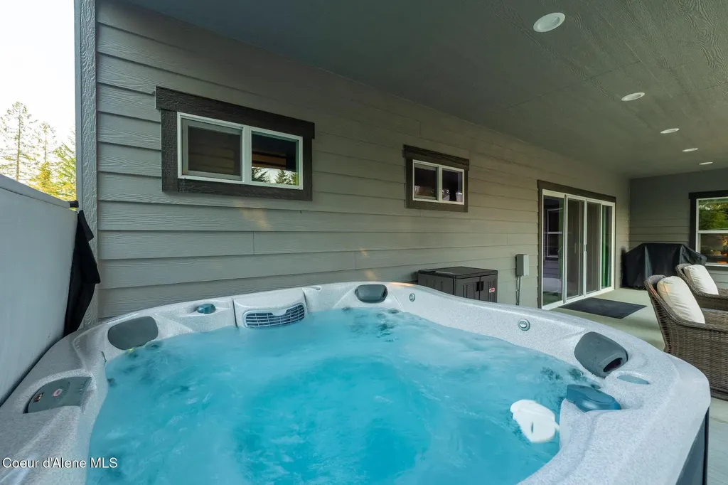 5864 W Twin Lakes Road Rathdrum ID 83858