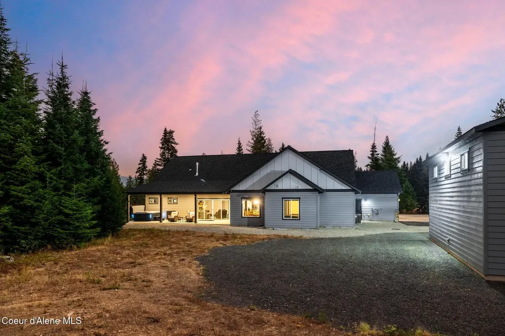 5864 W Twin Lakes Road Rathdrum ID 83858