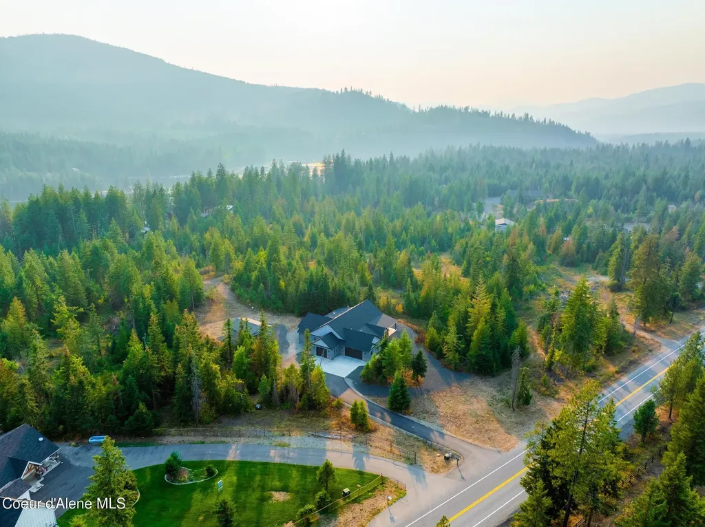 5864 W Twin Lakes Road Rathdrum ID 83858