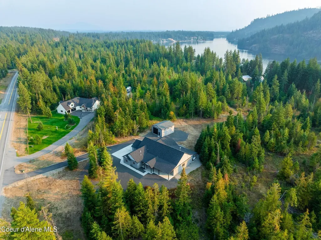 5864 W Twin Lakes Road Rathdrum ID 83858