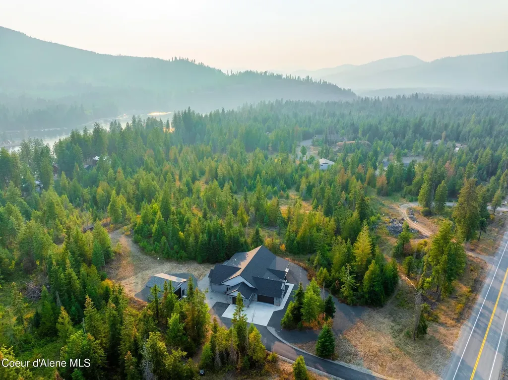 5864 W Twin Lakes Road Rathdrum ID 83858