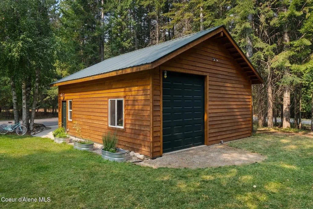 11860 Baldy Mountain Road Sandpoint ID 83864