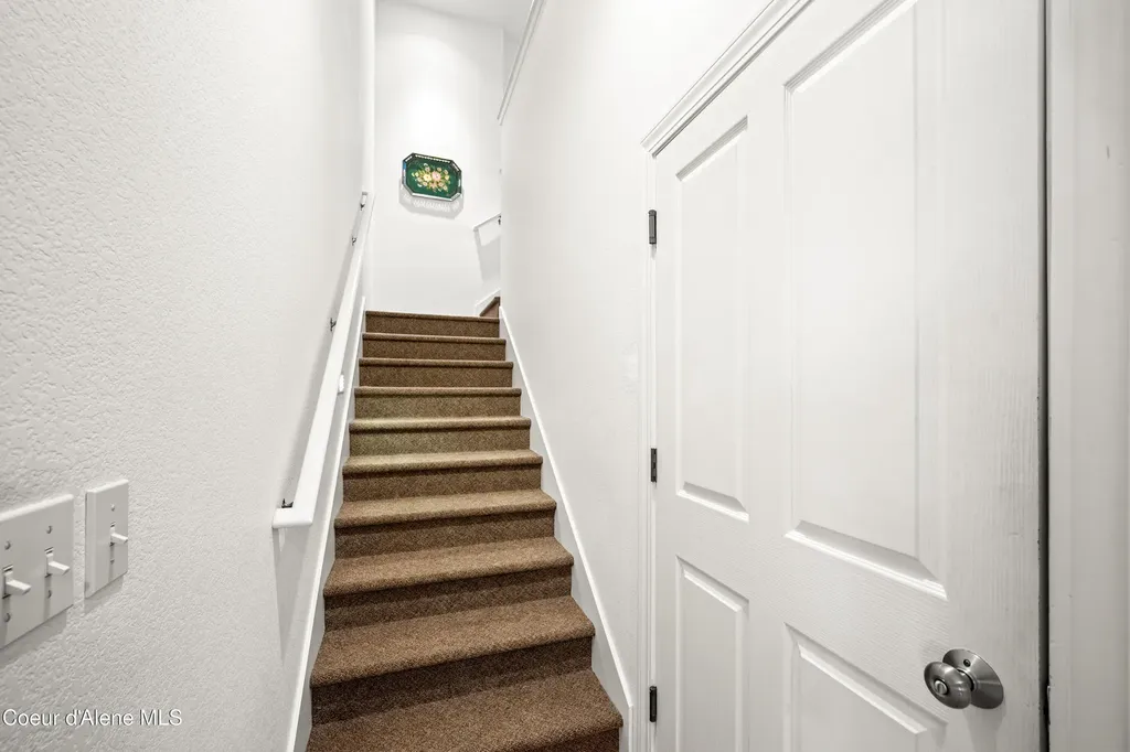 11907 N Blue Jay Court Hayden ID 83835