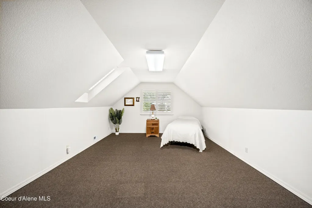 11907 N Blue Jay Court Hayden ID 83835