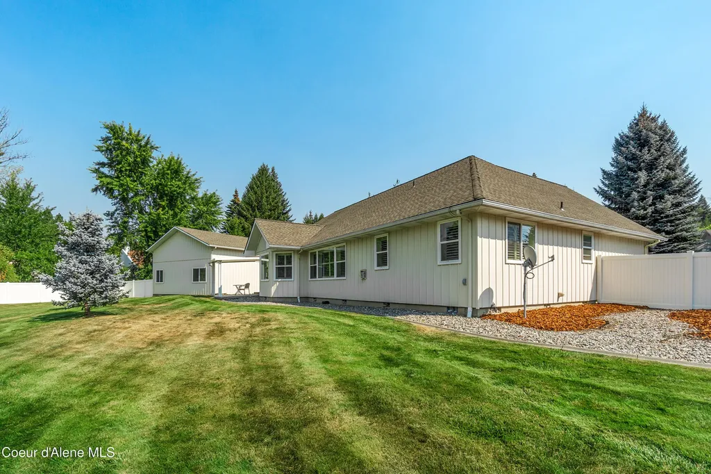 11907 N Blue Jay Court Hayden ID 83835