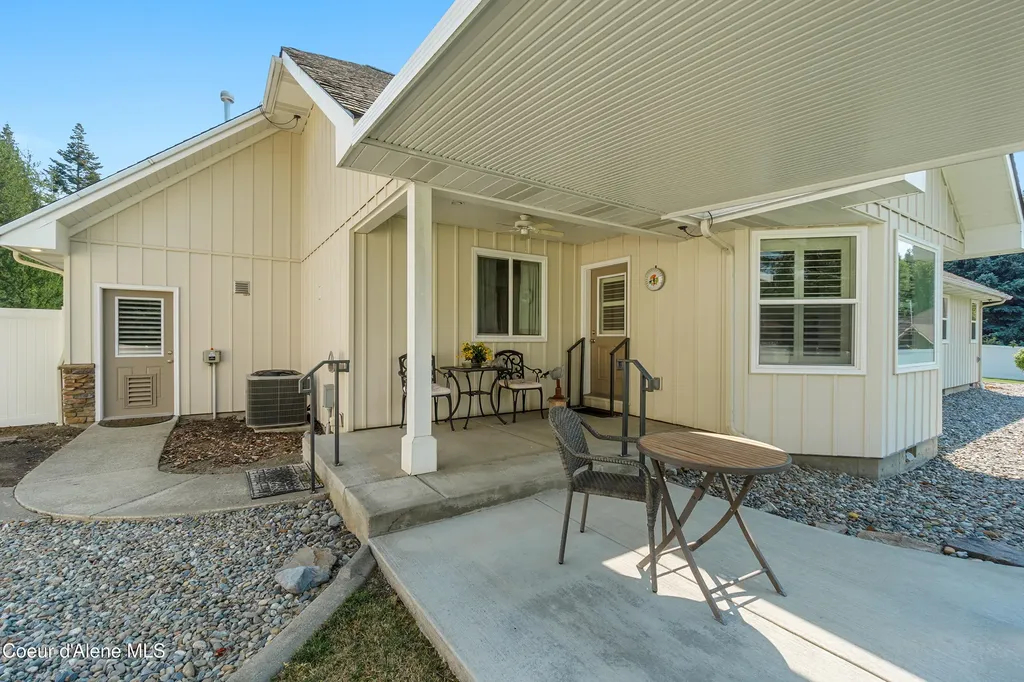 11907 N Blue Jay Court Hayden ID 83835