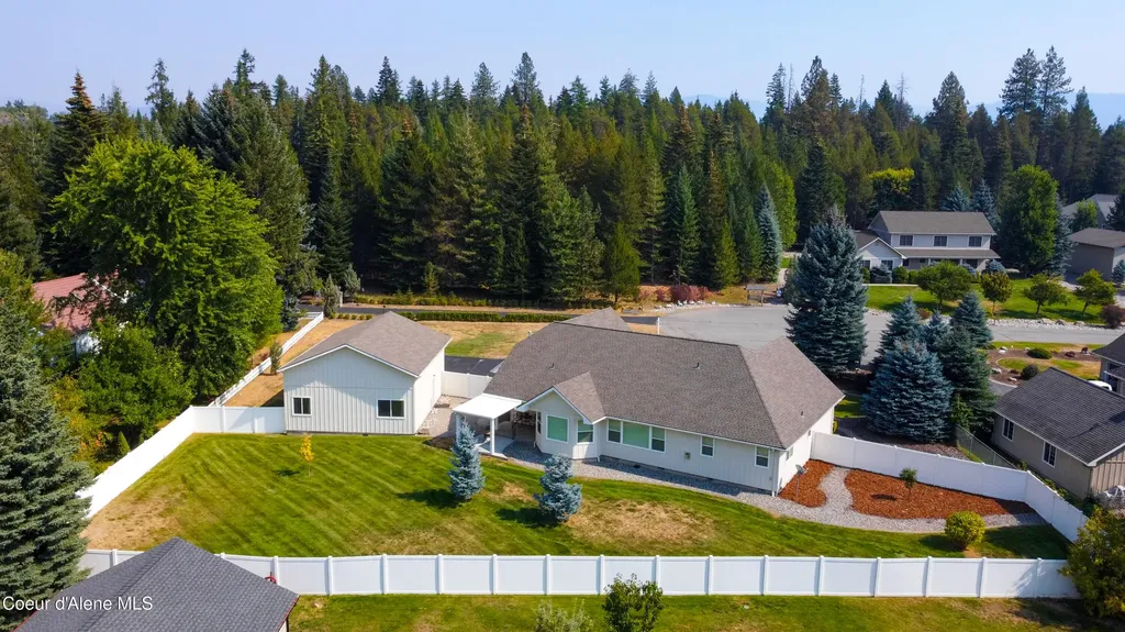 11907 N Blue Jay Court Hayden ID 83835