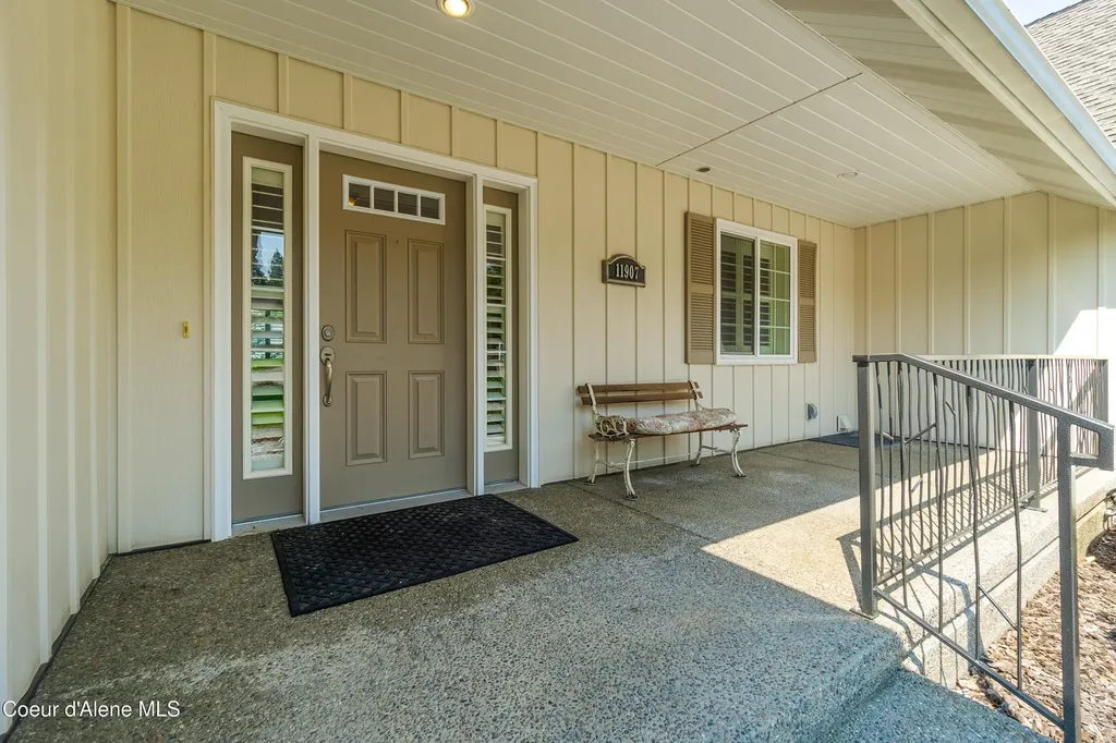 11907 N Blue Jay Court Hayden ID 83835